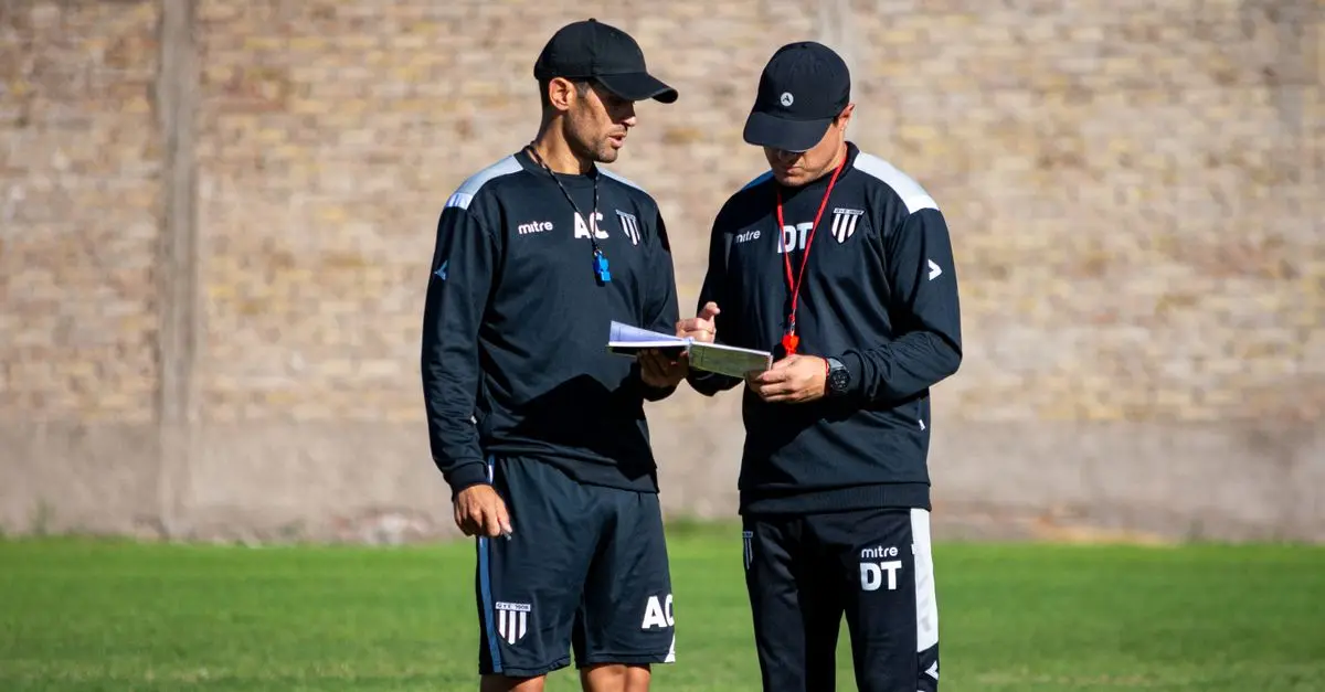Mastering the Basics of Being a Professional Coach