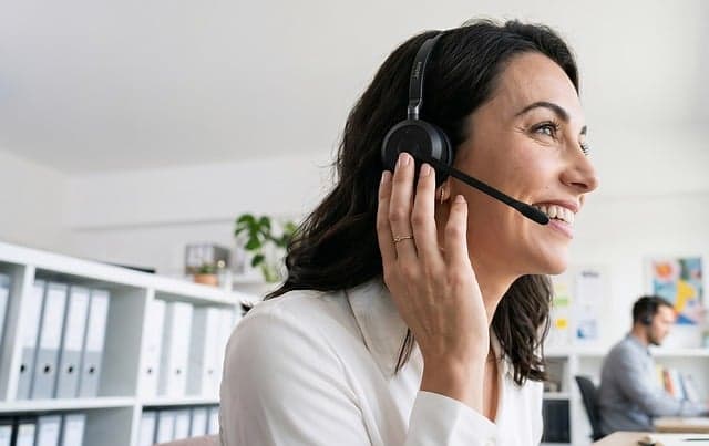 How to Transition from Coach to Consultant Effectively